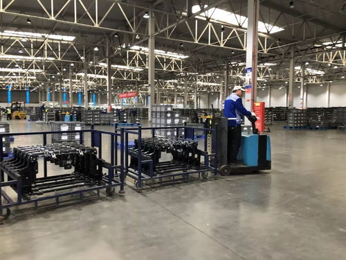 年底沖刺的兵裝身影